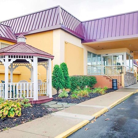 Quality Inn And Suites Fairgrounds - Syracuse Seneca Knolls Eksteriør billede