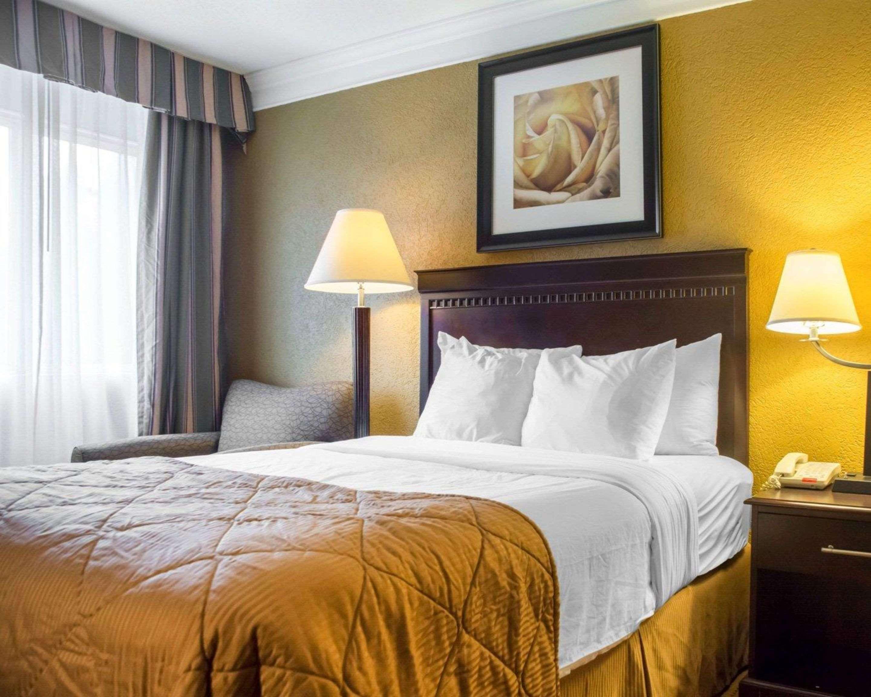 Quality Inn And Suites Fairgrounds - Syracuse Seneca Knolls Eksteriør billede