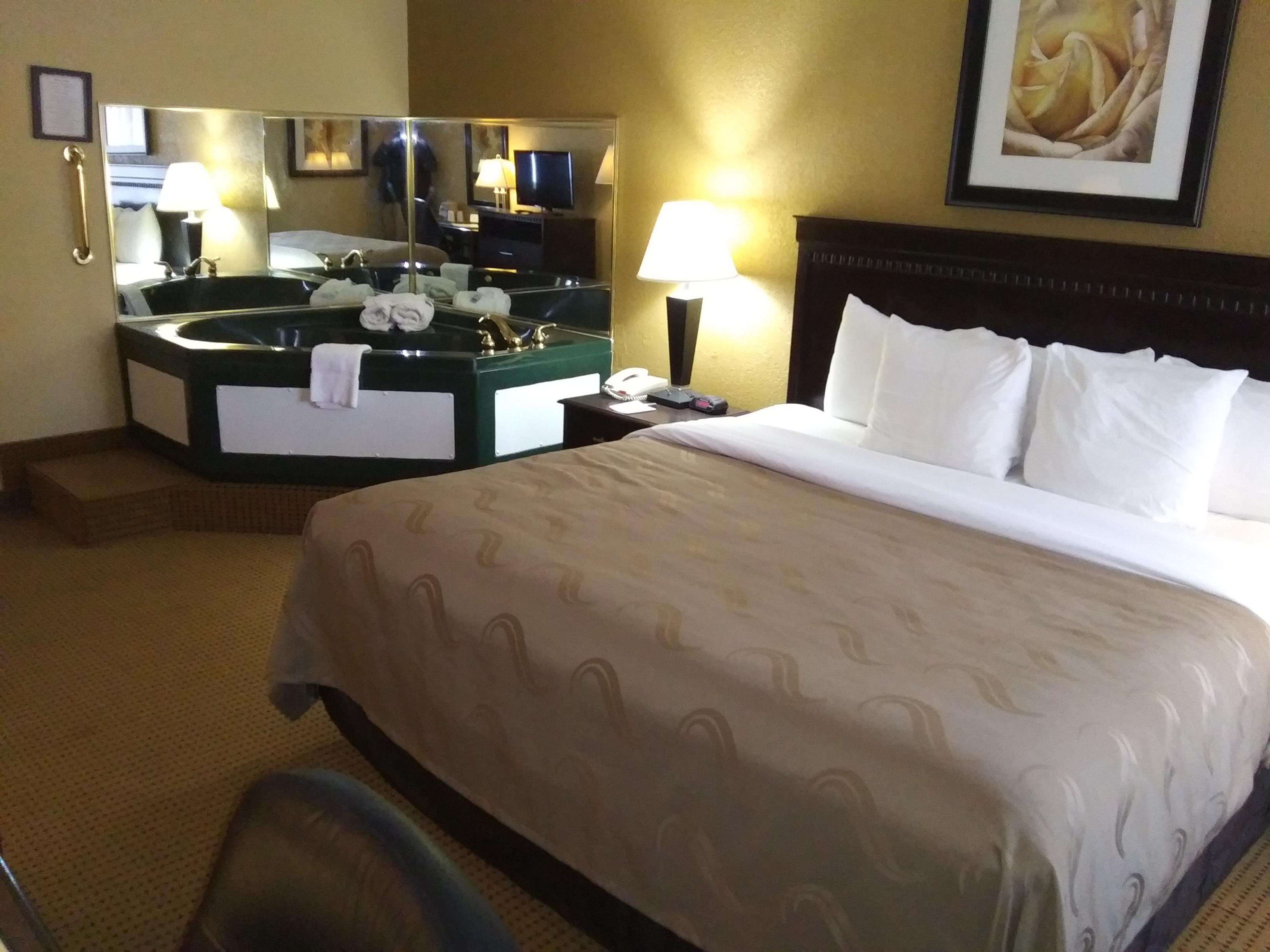 Quality Inn And Suites Fairgrounds - Syracuse Seneca Knolls Eksteriør billede