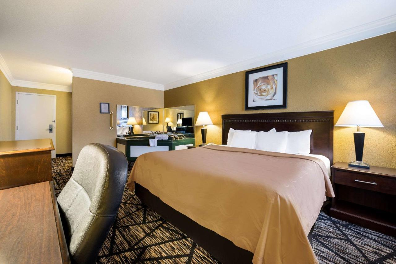 Quality Inn And Suites Fairgrounds - Syracuse Seneca Knolls Eksteriør billede