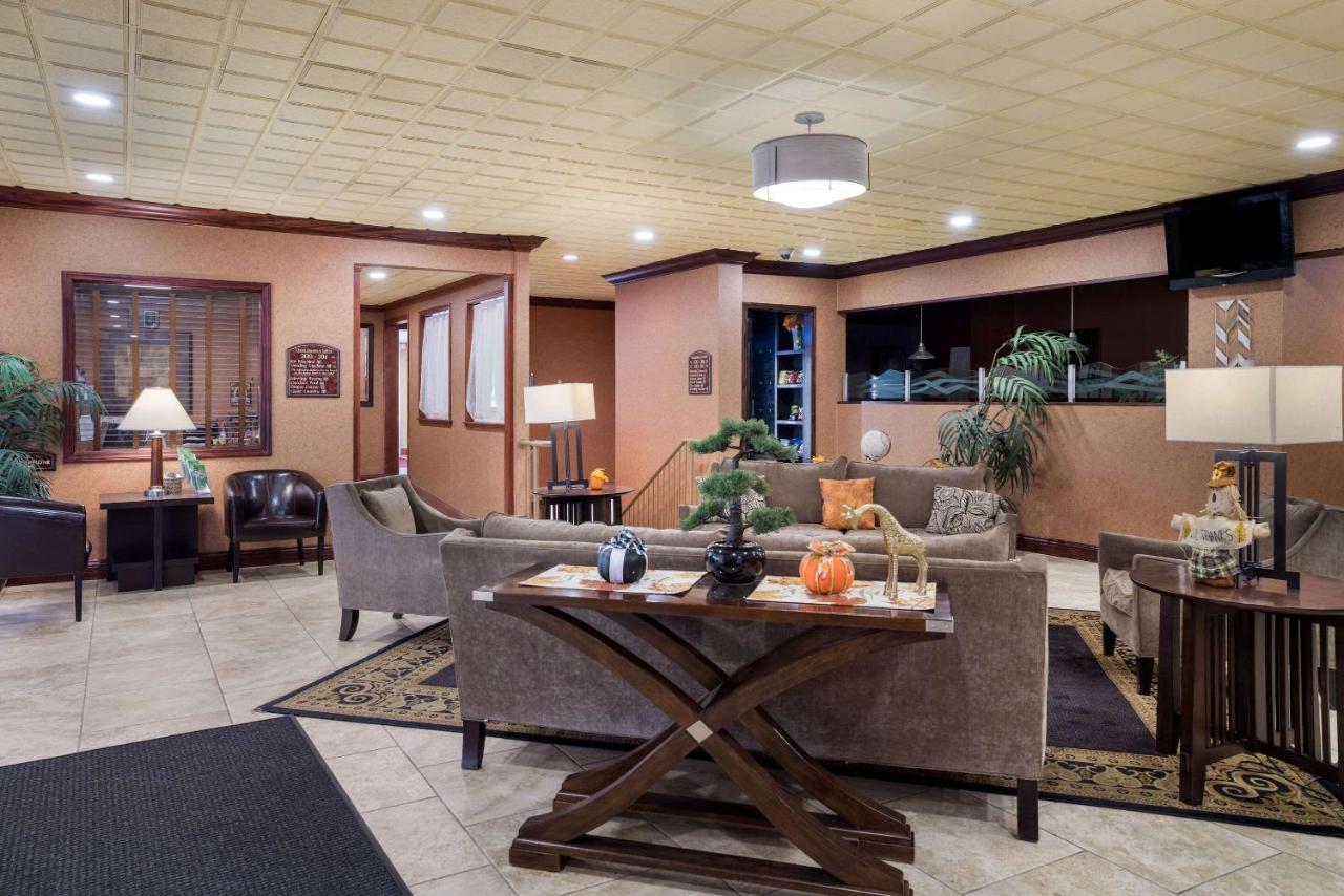 Quality Inn And Suites Fairgrounds - Syracuse Seneca Knolls Eksteriør billede