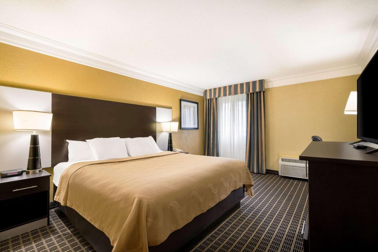 Quality Inn And Suites Fairgrounds - Syracuse Seneca Knolls Eksteriør billede
