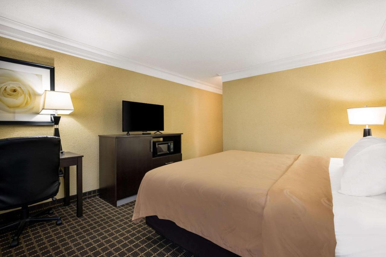 Quality Inn And Suites Fairgrounds - Syracuse Seneca Knolls Eksteriør billede