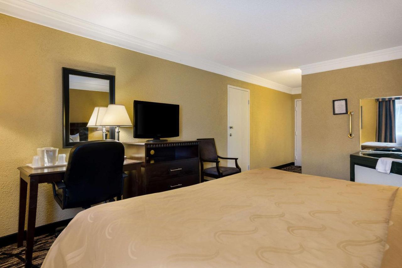 Quality Inn And Suites Fairgrounds - Syracuse Seneca Knolls Eksteriør billede