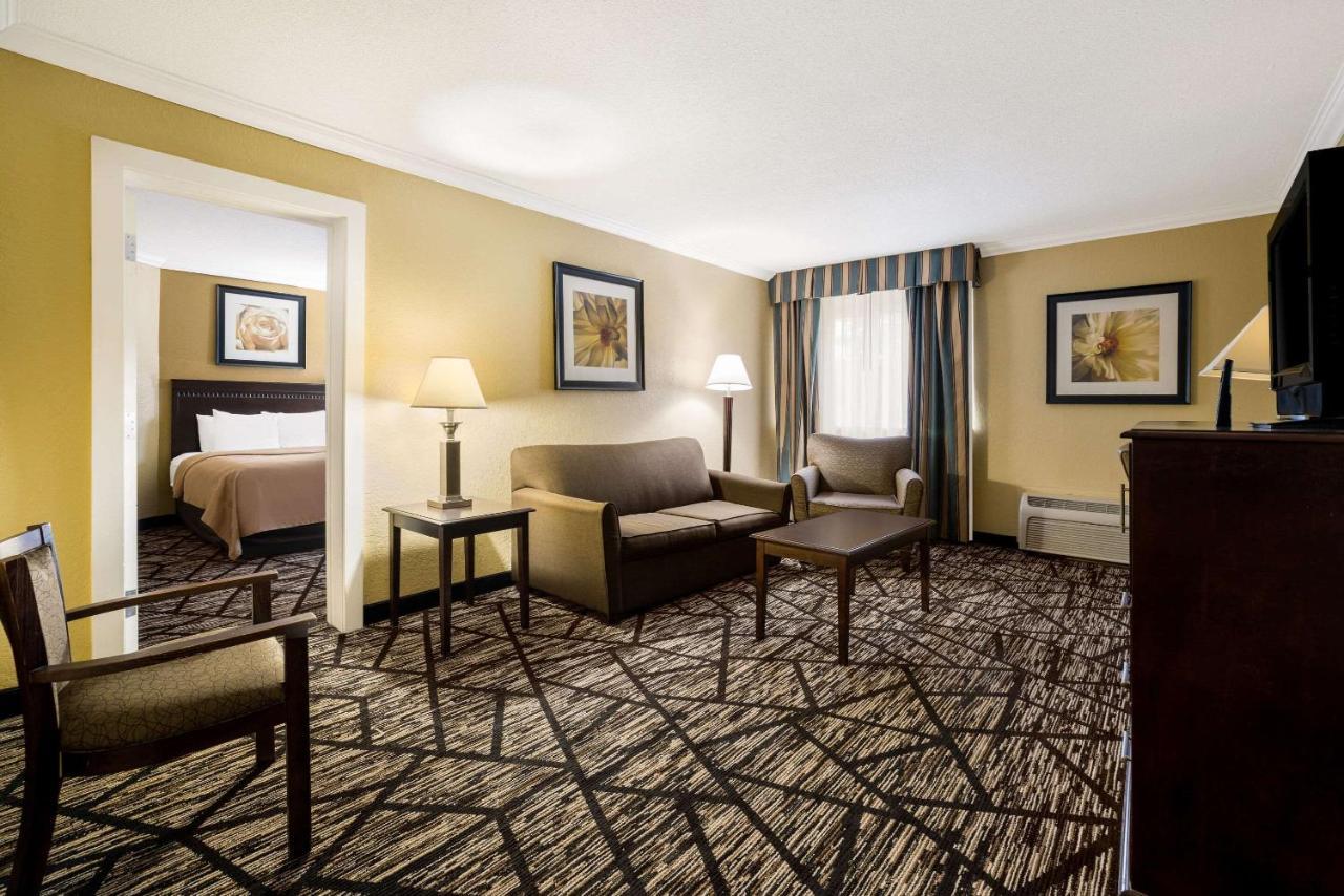 Quality Inn And Suites Fairgrounds - Syracuse Seneca Knolls Eksteriør billede